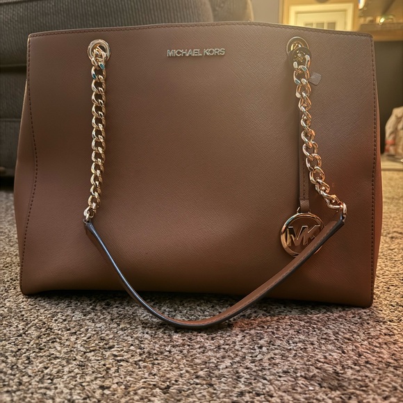 Michael Kors Brown Shoulder Bag with Gold Chain - Picture 1 of 3